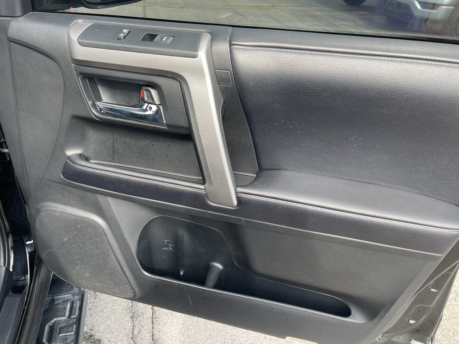 Used 2019 Black Toyota SR5 image 21
