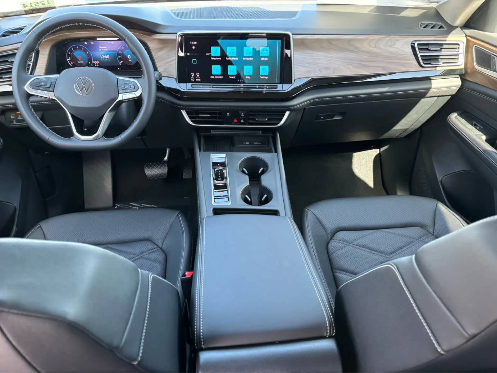 New 2026 DEEP BLACK Volkswagen 2.0T SE image 17