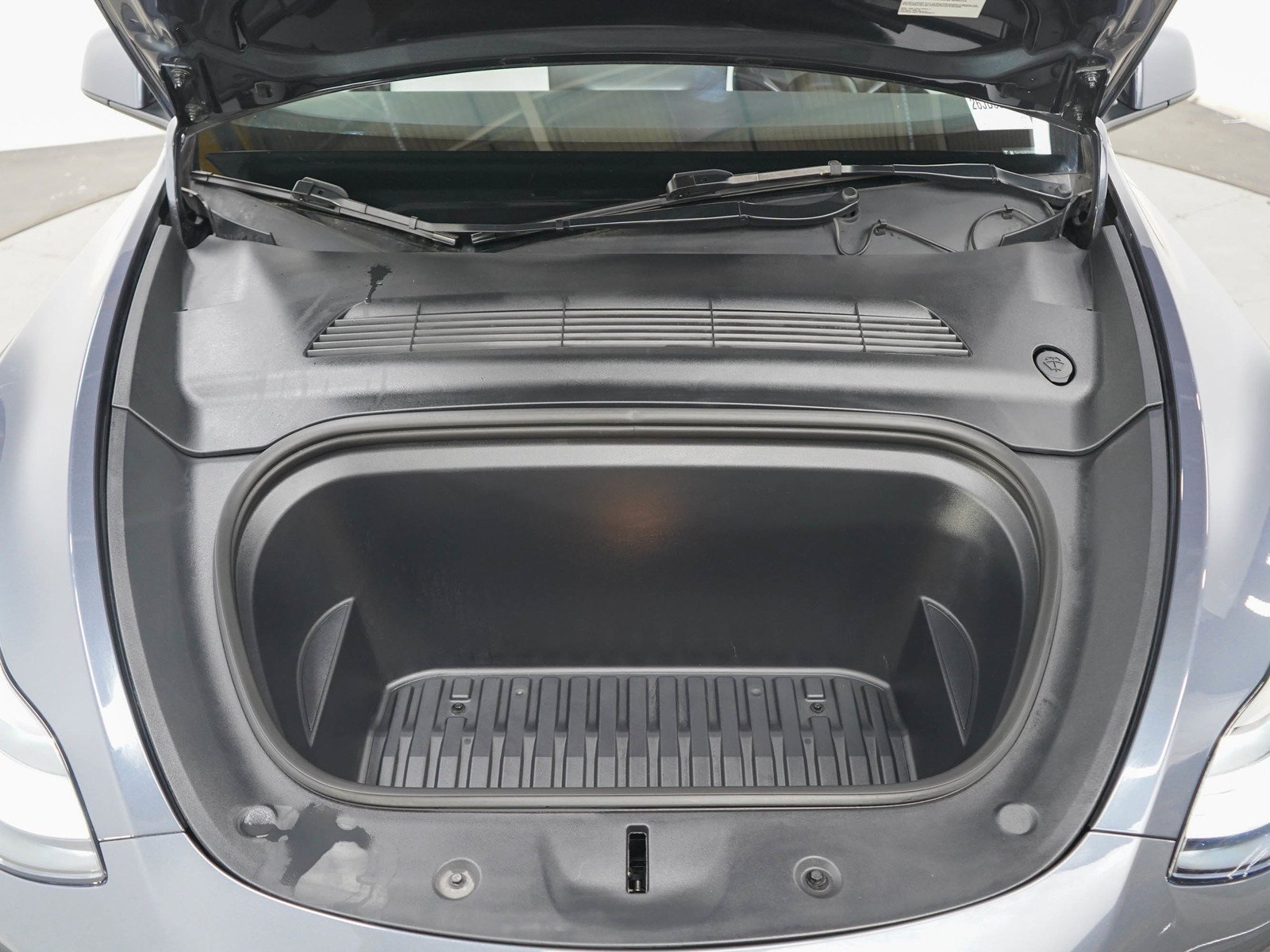 Used 2022 Gray Tesla Performance AWD image 31