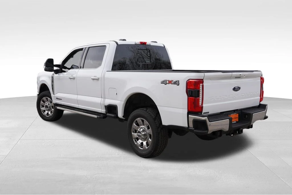 Used 2026 Oxford White Ford Lariat image 7