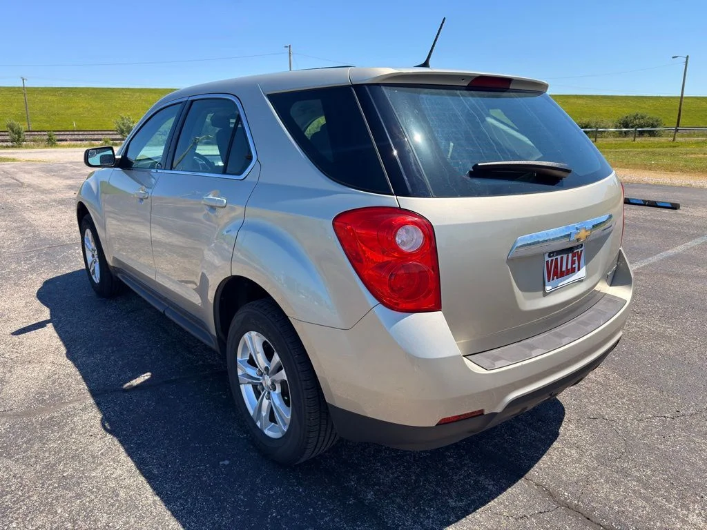 Used 2013 Gold Chevrolet LS image 11