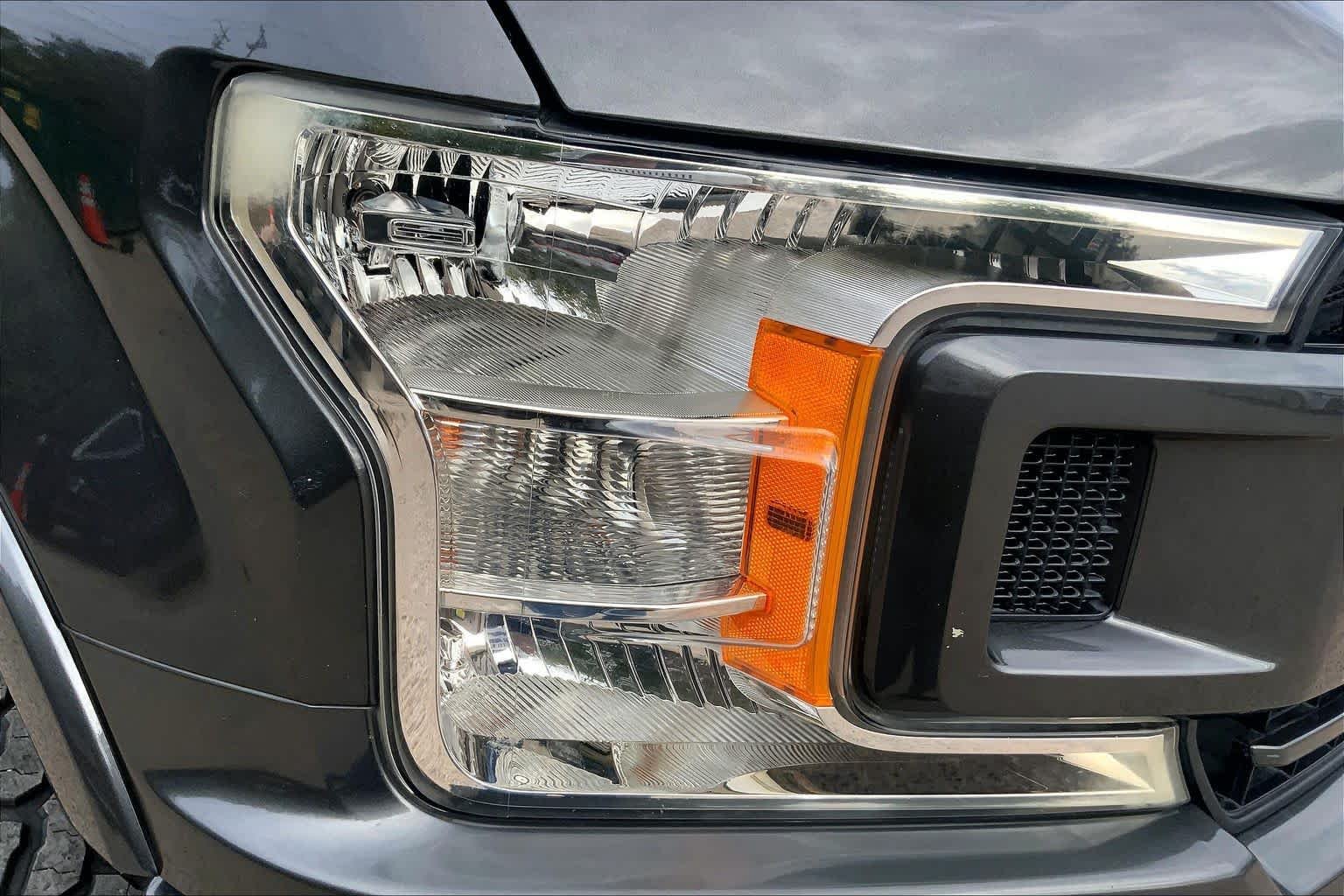Used 2020 Magnetic Metallic Ford XLT image 26