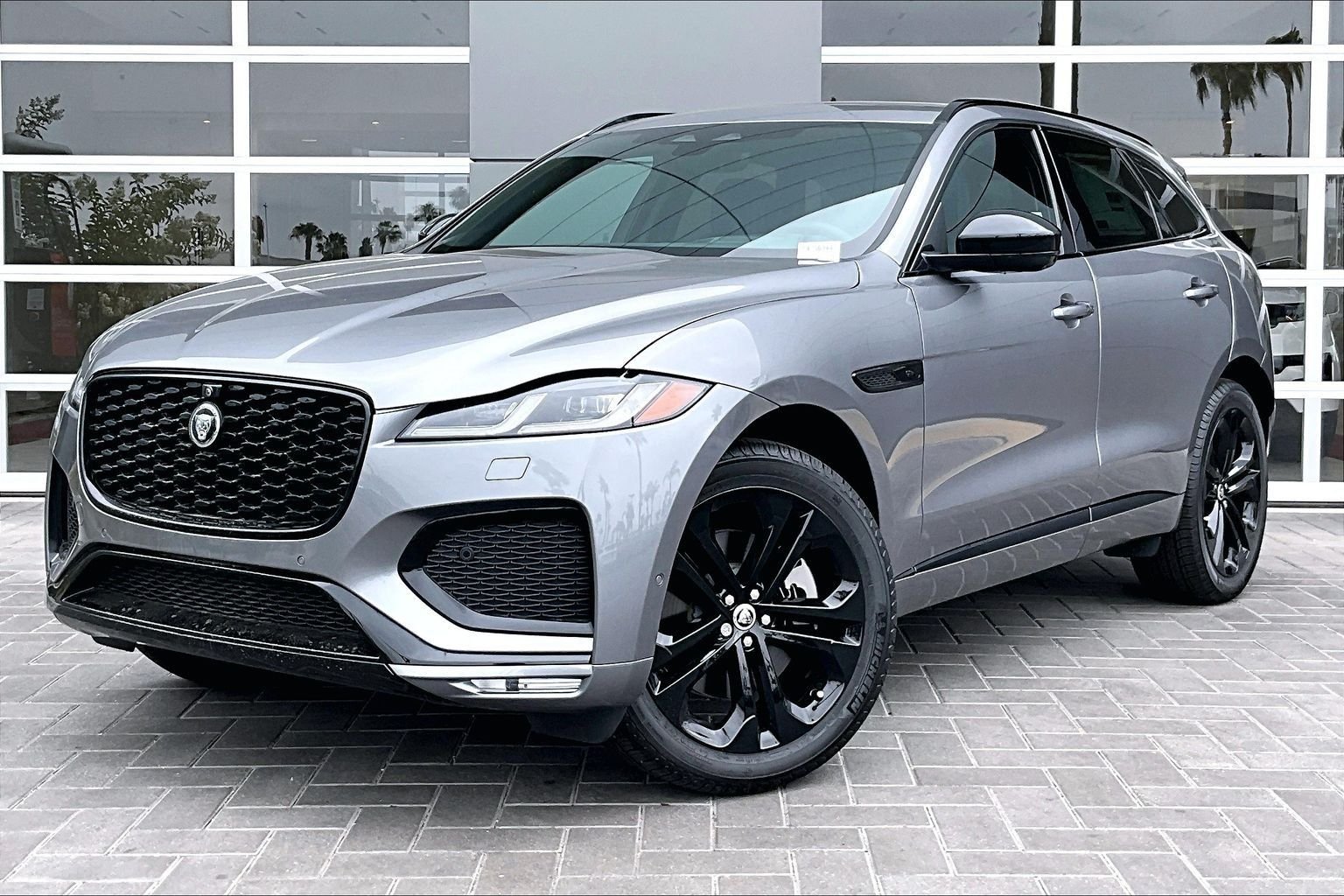2026 Jaguar F-PACE P250 R-Dynamic S's photo