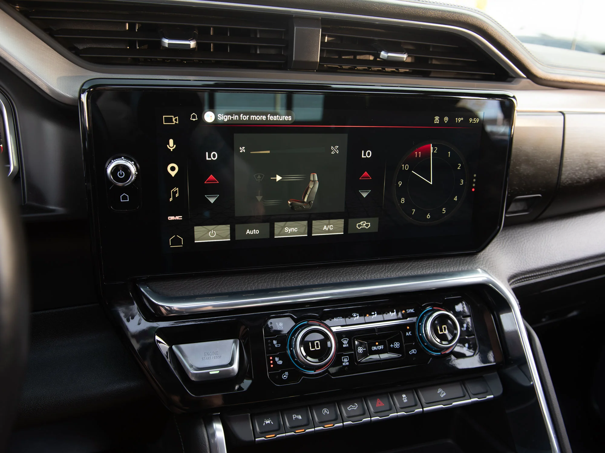 Used 2025 Black GMC Denali* | Crew Cab | Super Cruise | 3.0L Duramax | 305 HP | 495 LB-FT | Sunroof | image 33