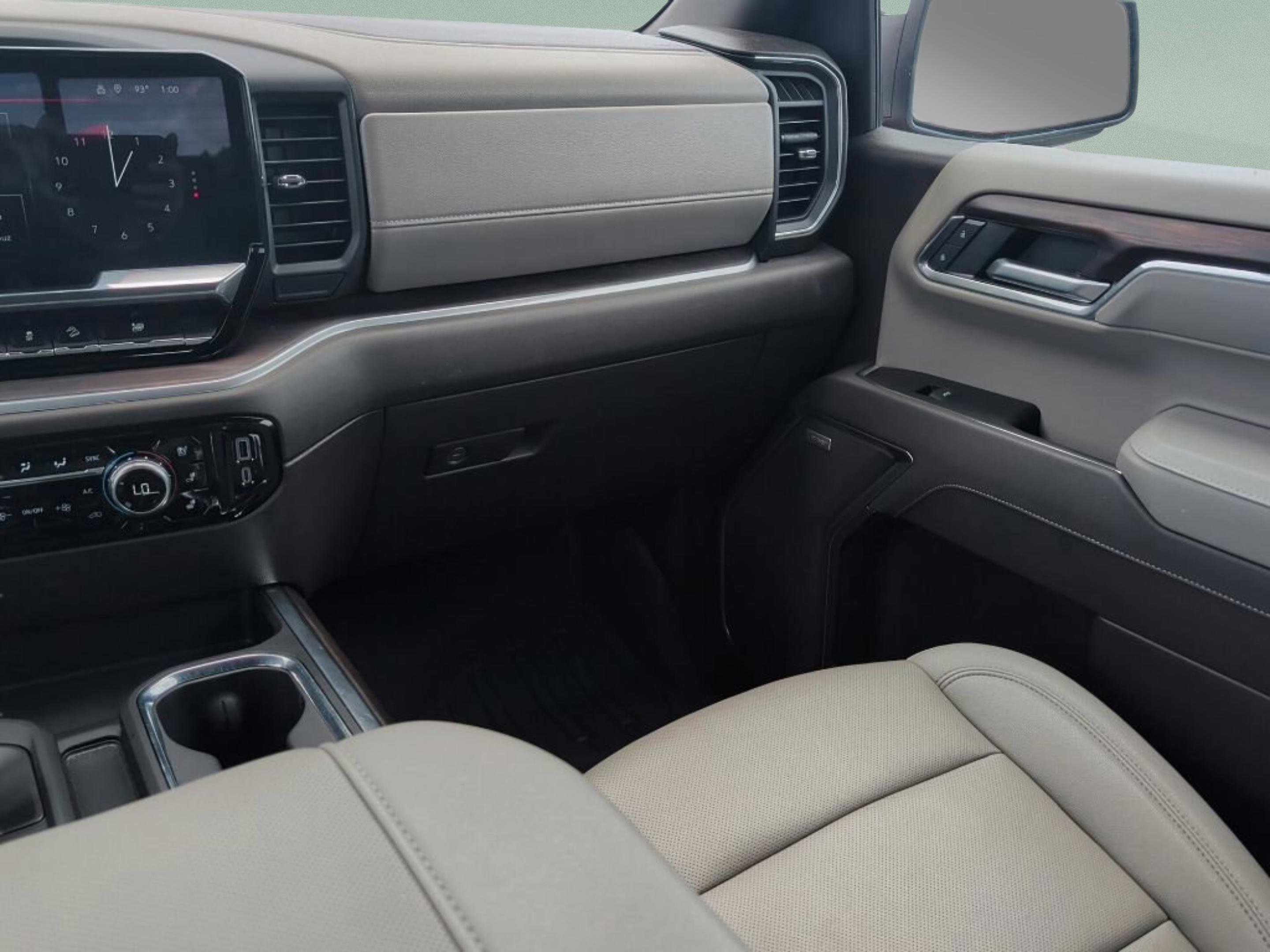 Used 2025 Volcanic Red Tintcoat GMC SLT image 37