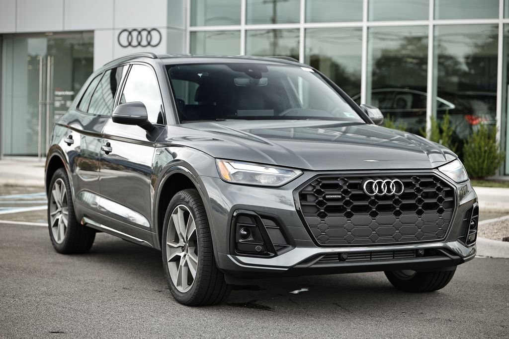 Used 2025 Tambora Gray Metallic Audi 2.0T Premium Plus image 2