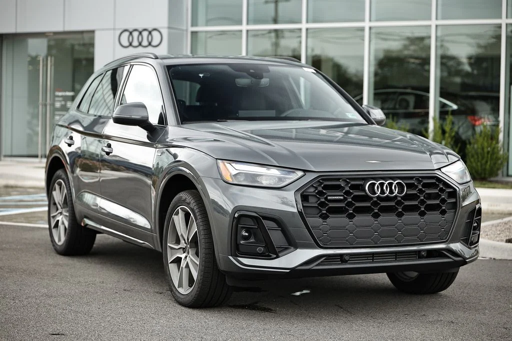 Used 2025 Tambora Gray Metallic Audi 2.0T Premium Plus image 2