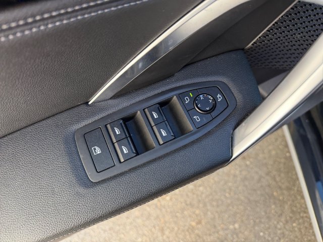 Used 2023 Black BMW xDrive28i image 30