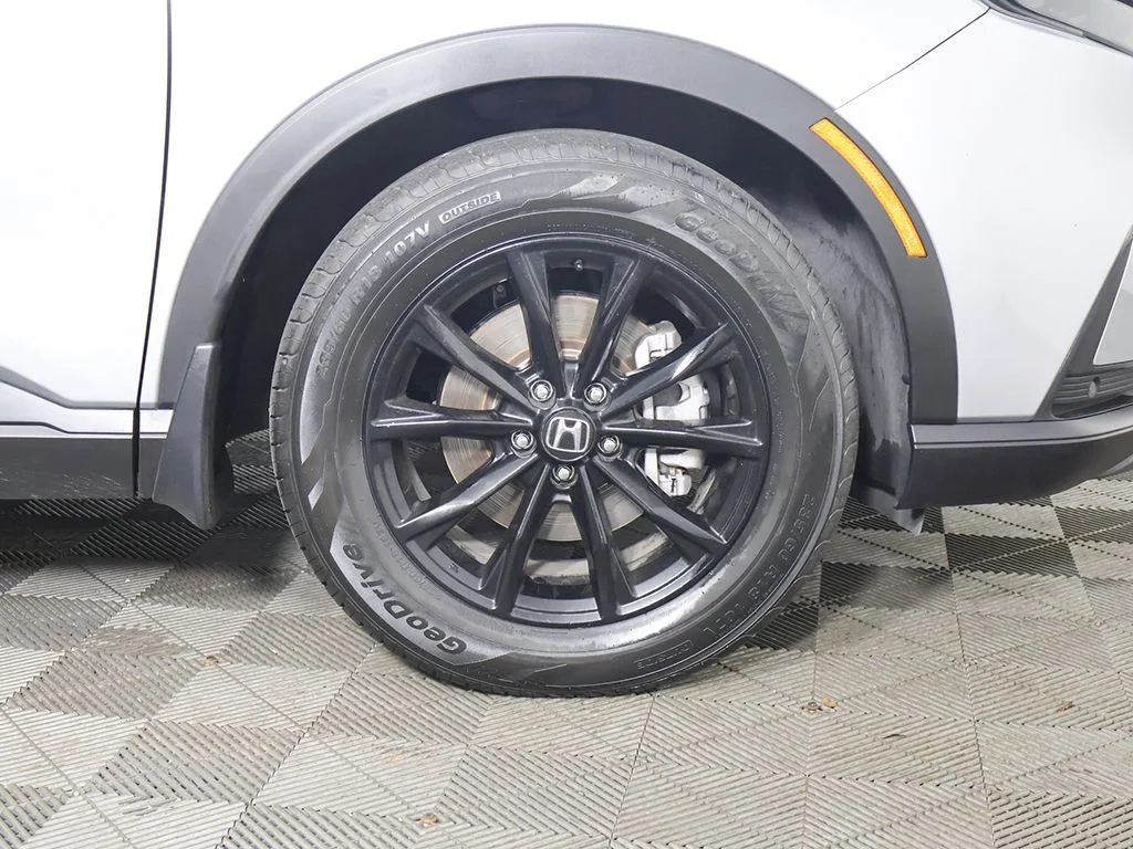 Used 2025 Solar Silver Metallic Honda Sport-L image 23
