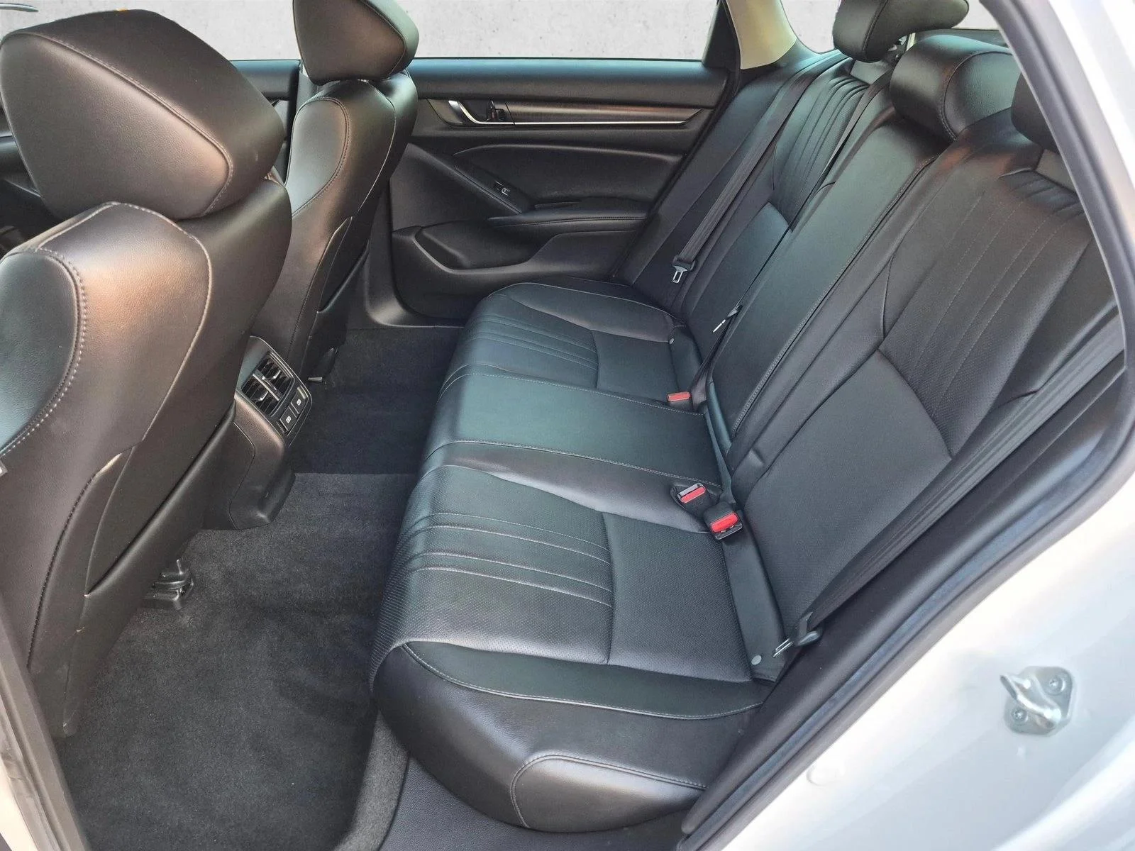 Certified Used 2021 Black Honda EX-L image 17