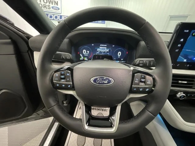 New 2027 Carbonized Gray Metallic Ford Platinum™ image 14