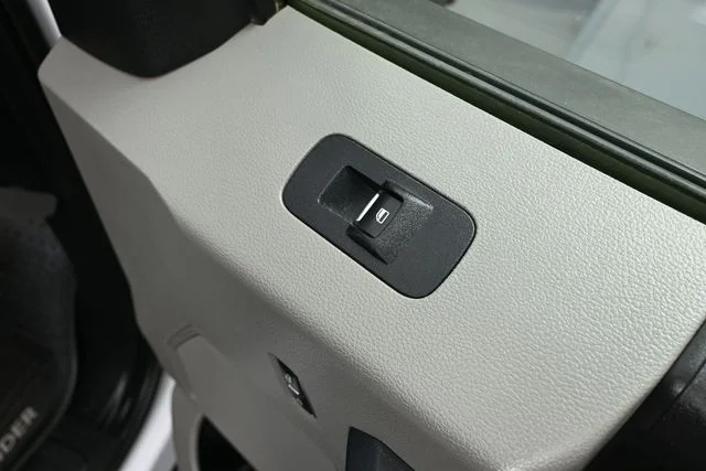 Used 2016 White Ford XL image 33