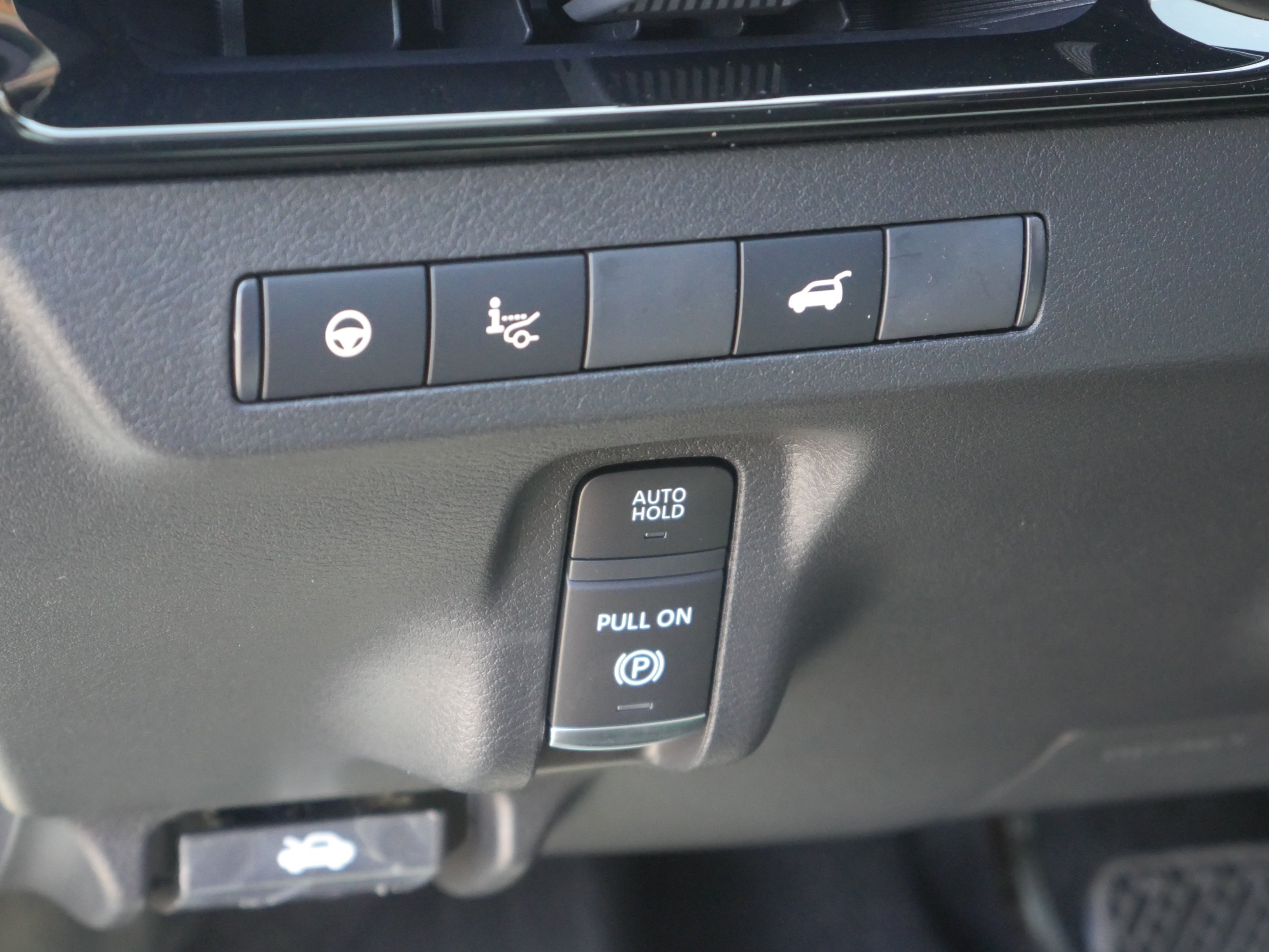 New 2026 Everest White Pearl TriCoat / Super Black Two-tone Nissan Platinum image 6