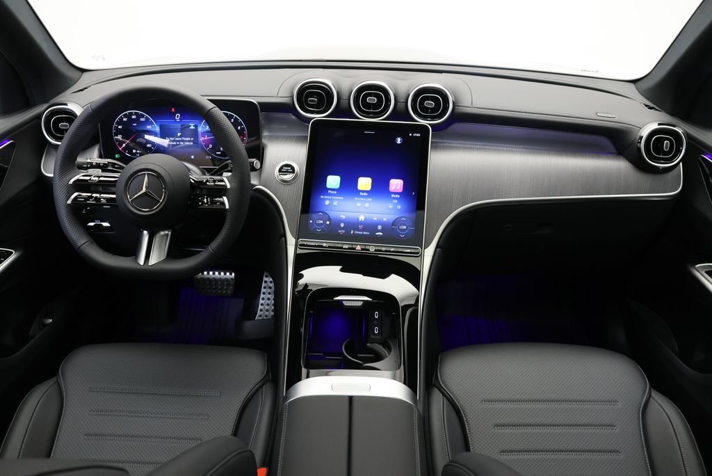 Used 2027  Mercedes-Benz GLC 300 image 19