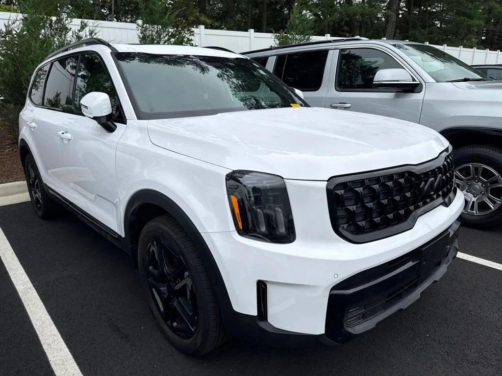 Used 2025 White Kia SX-Prestige X-Line image 1