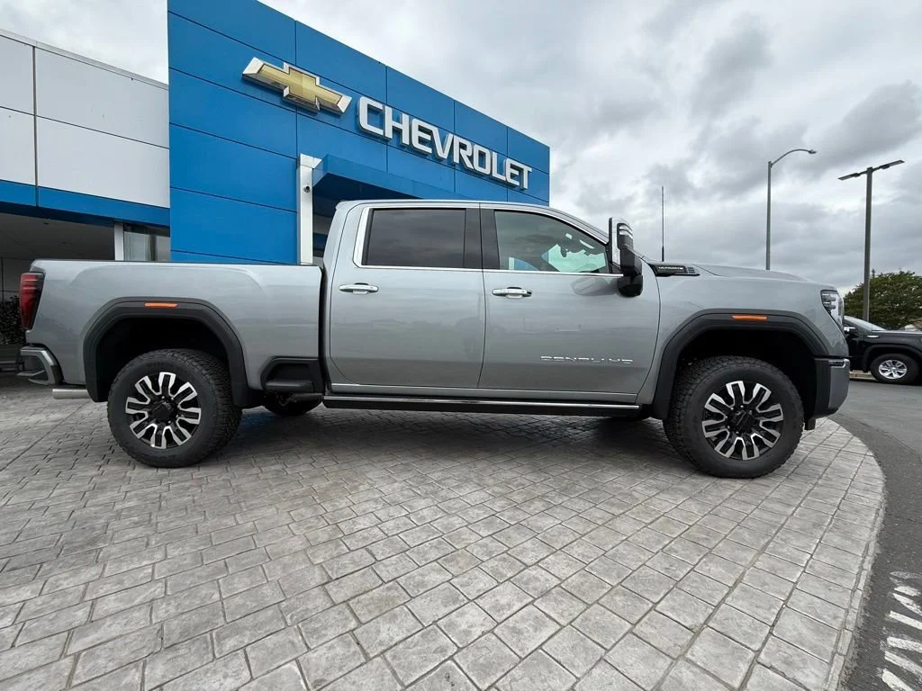 New 2026 Sterling Metallic GMC Denali Ultimate image 7