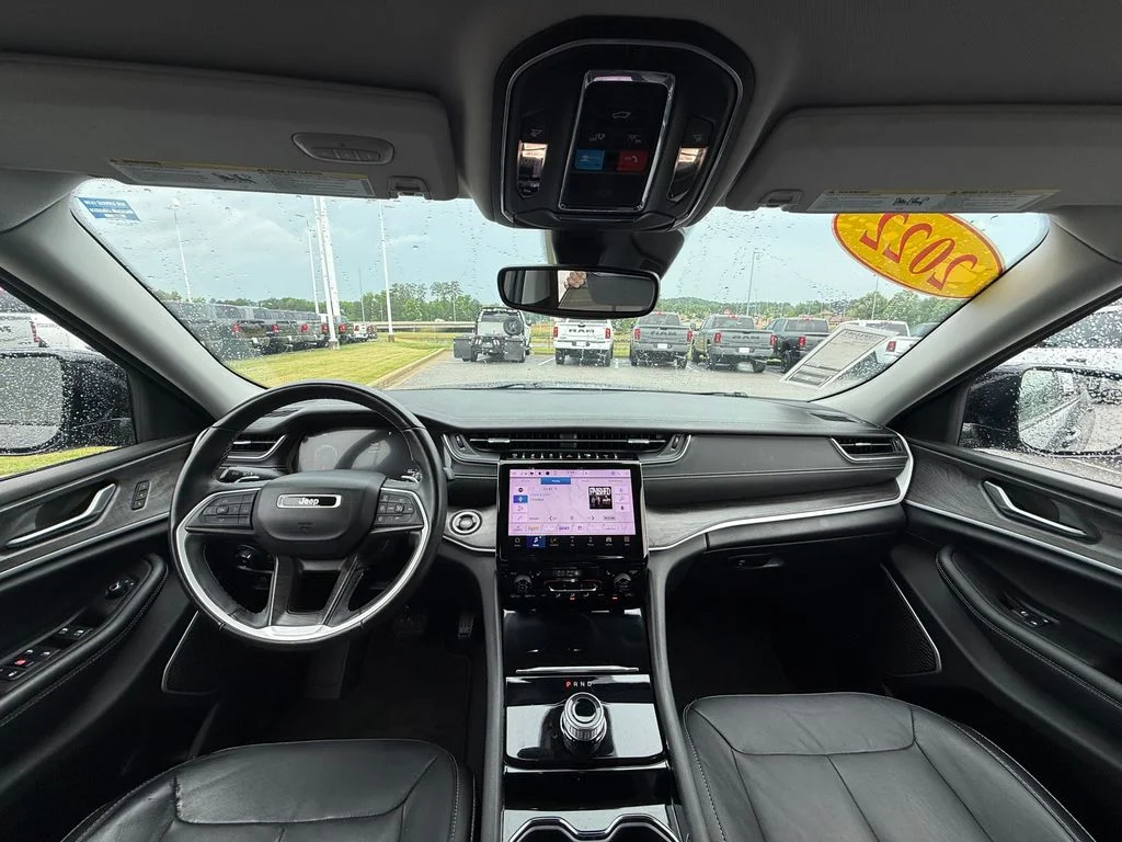 Used 2022 Gray Jeep Limited image 7