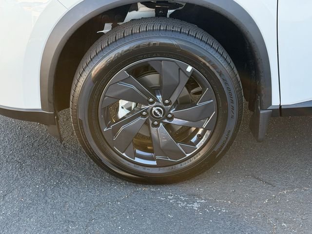 New 2026 Everest White Pearl TriCoat Nissan SV image 12
