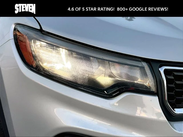 Used 2024 Silver Jeep Latitude image 38