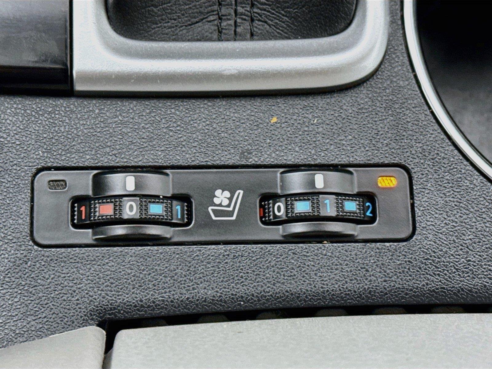 Used 2015 Silver Sky Metallic Toyota Limited image 7