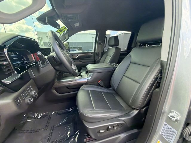 Used 2025 Gray Chevrolet LTZ image 11