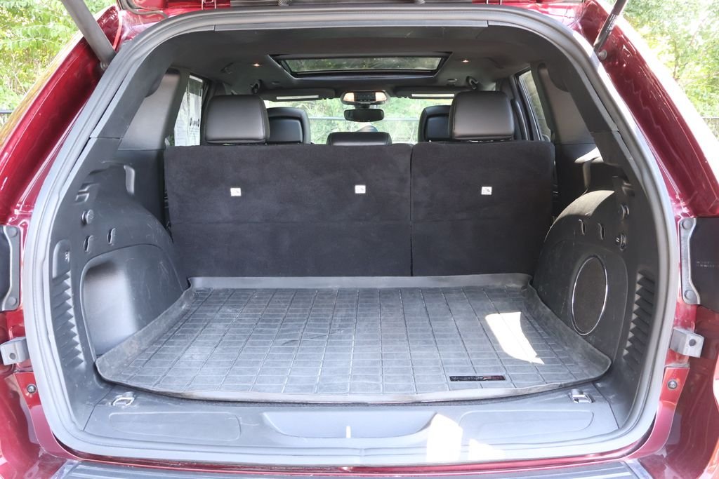 Used 2022 Red Jeep Limited image 49