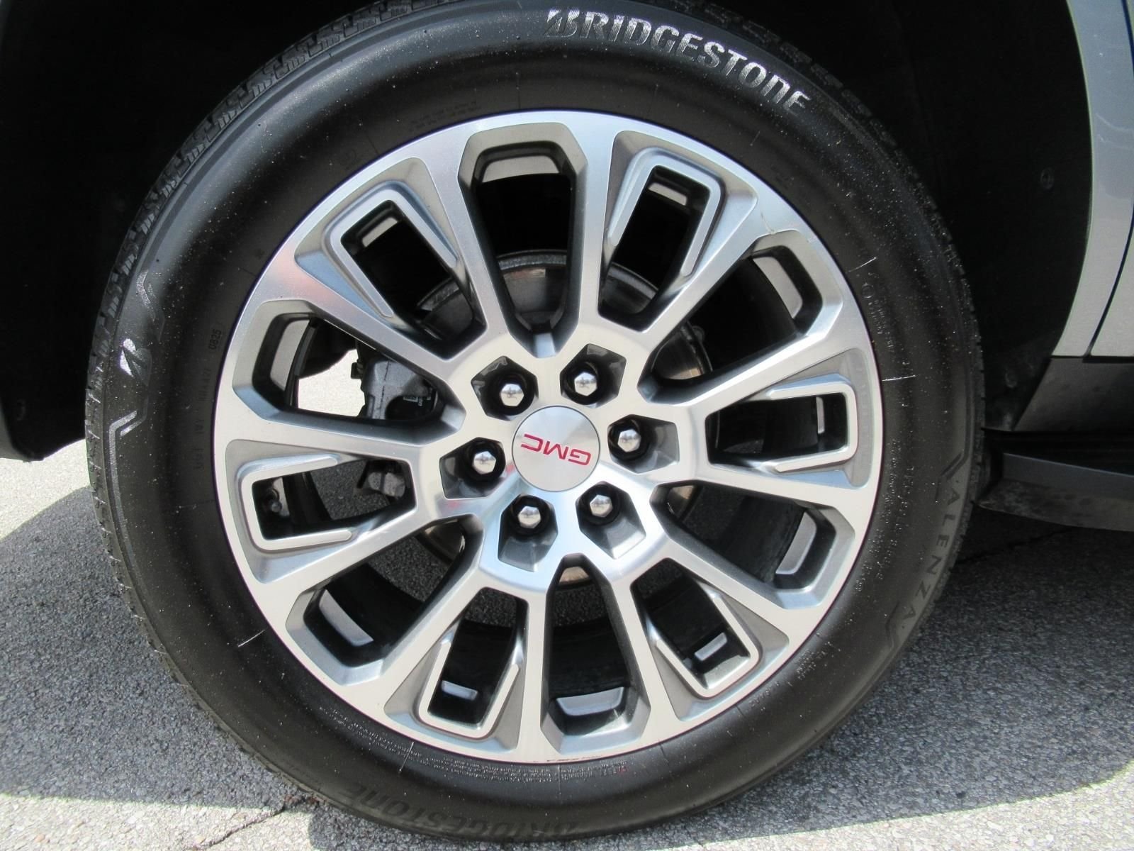 Used 2025 Silver GMC Denali image 8