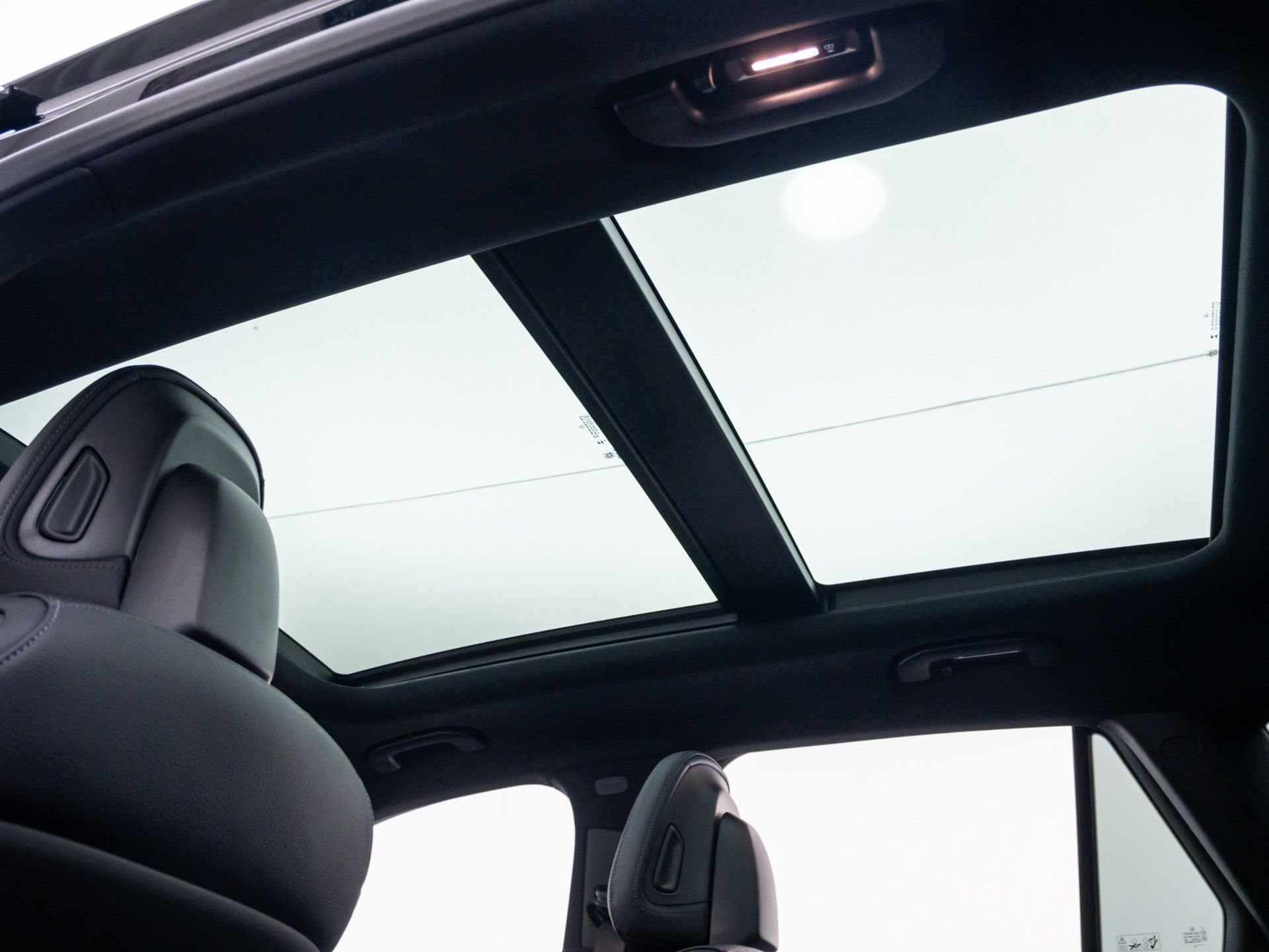 New 2026 Black Mercedes-Benz GLC 300 image 20