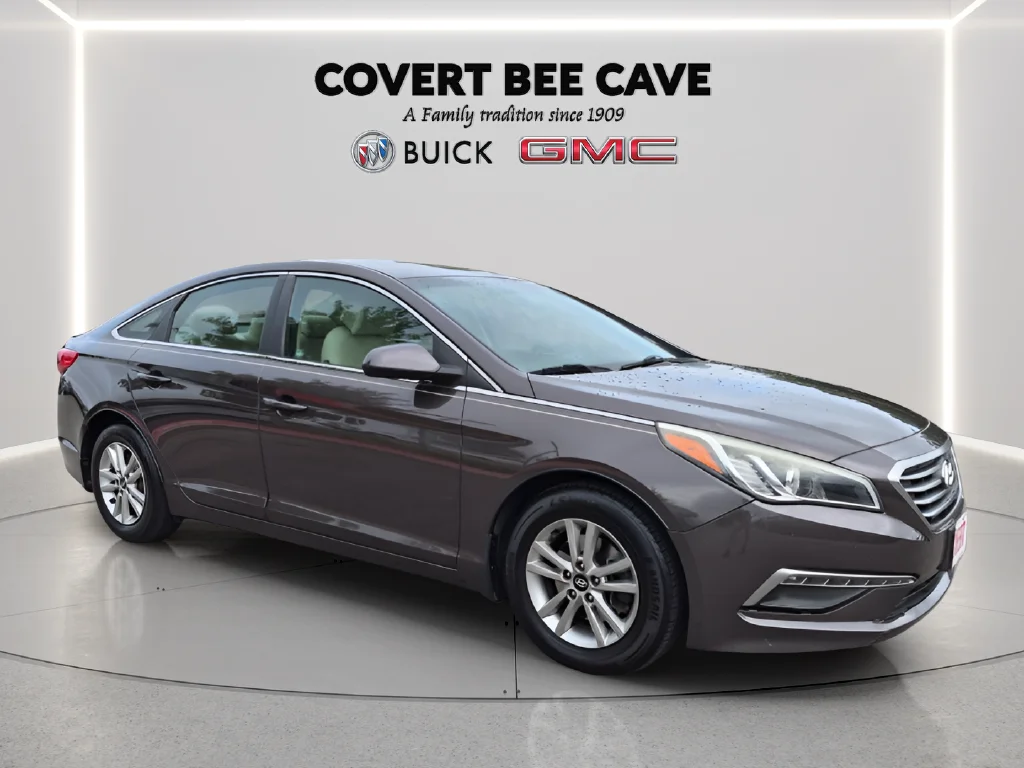 Used 2015 Brown Hyundai SE image 1