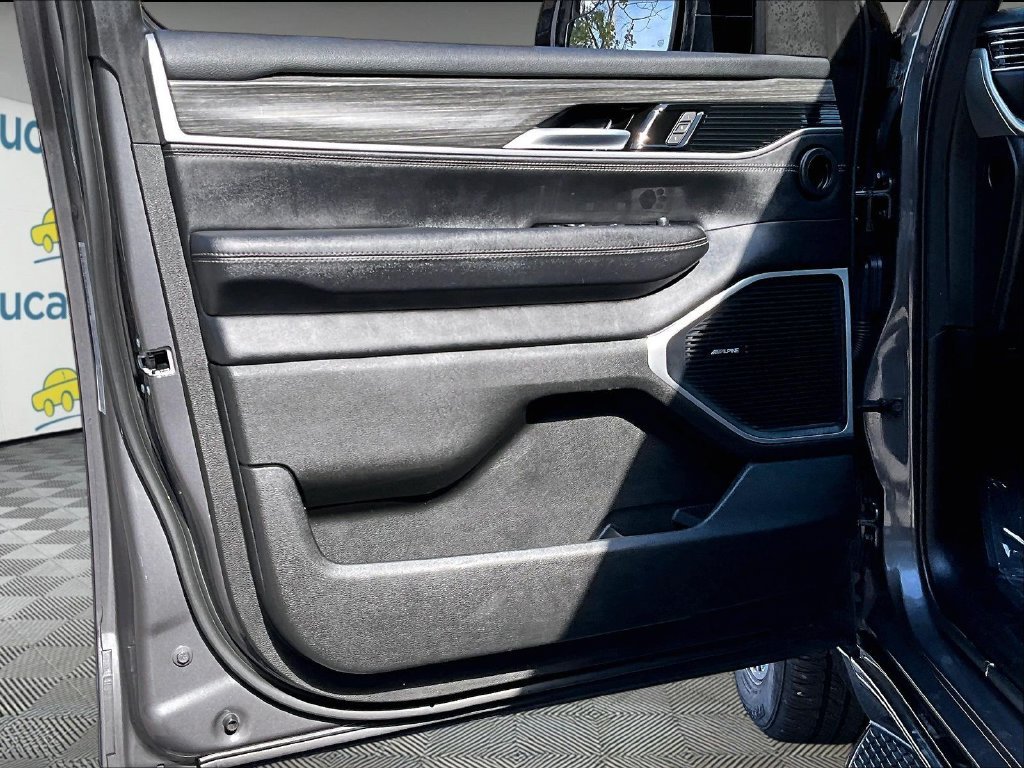Used 2024 Metallic Jeep Series II image 9