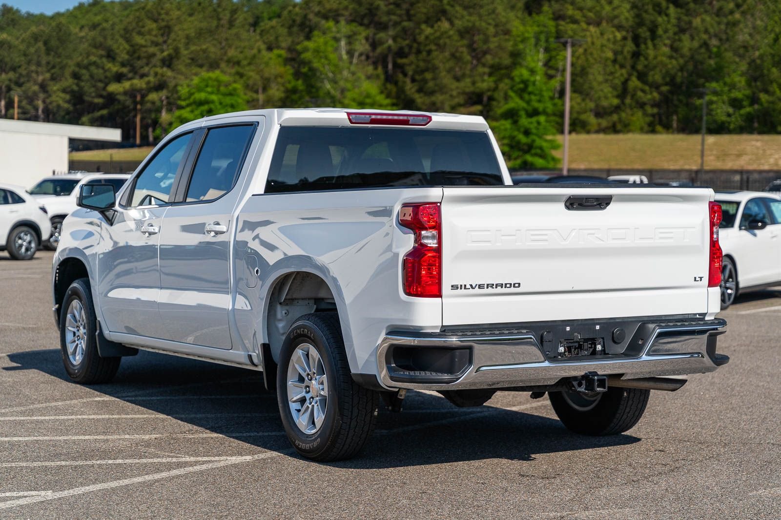 Used 2025 White Chevrolet LT image 5