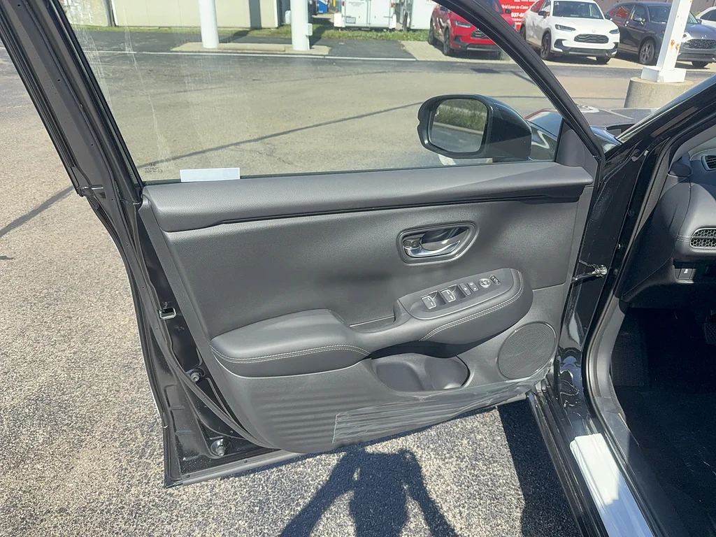 2027 Honda HR-V EX-L, photo 12 of 12