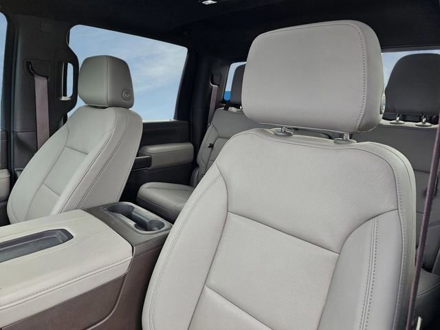 Used 2022 Black Chevrolet LTZ image 16