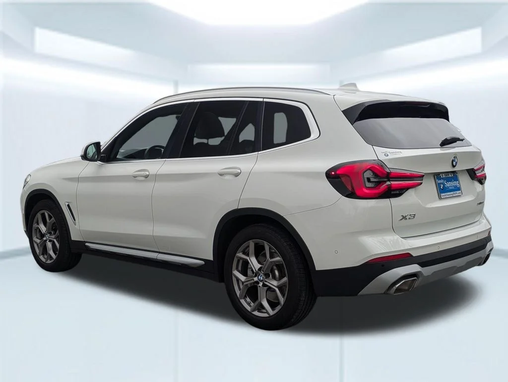 Used 2023 White BMW sDrive30i image 3