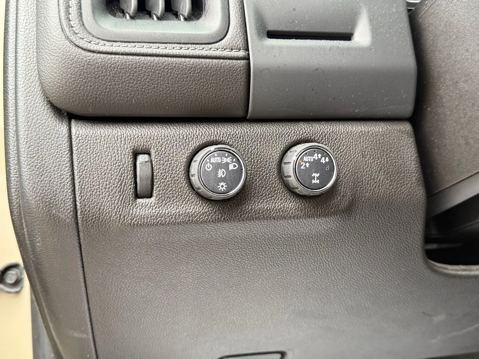 Used 2022 Beige GMC Elevation image 24
