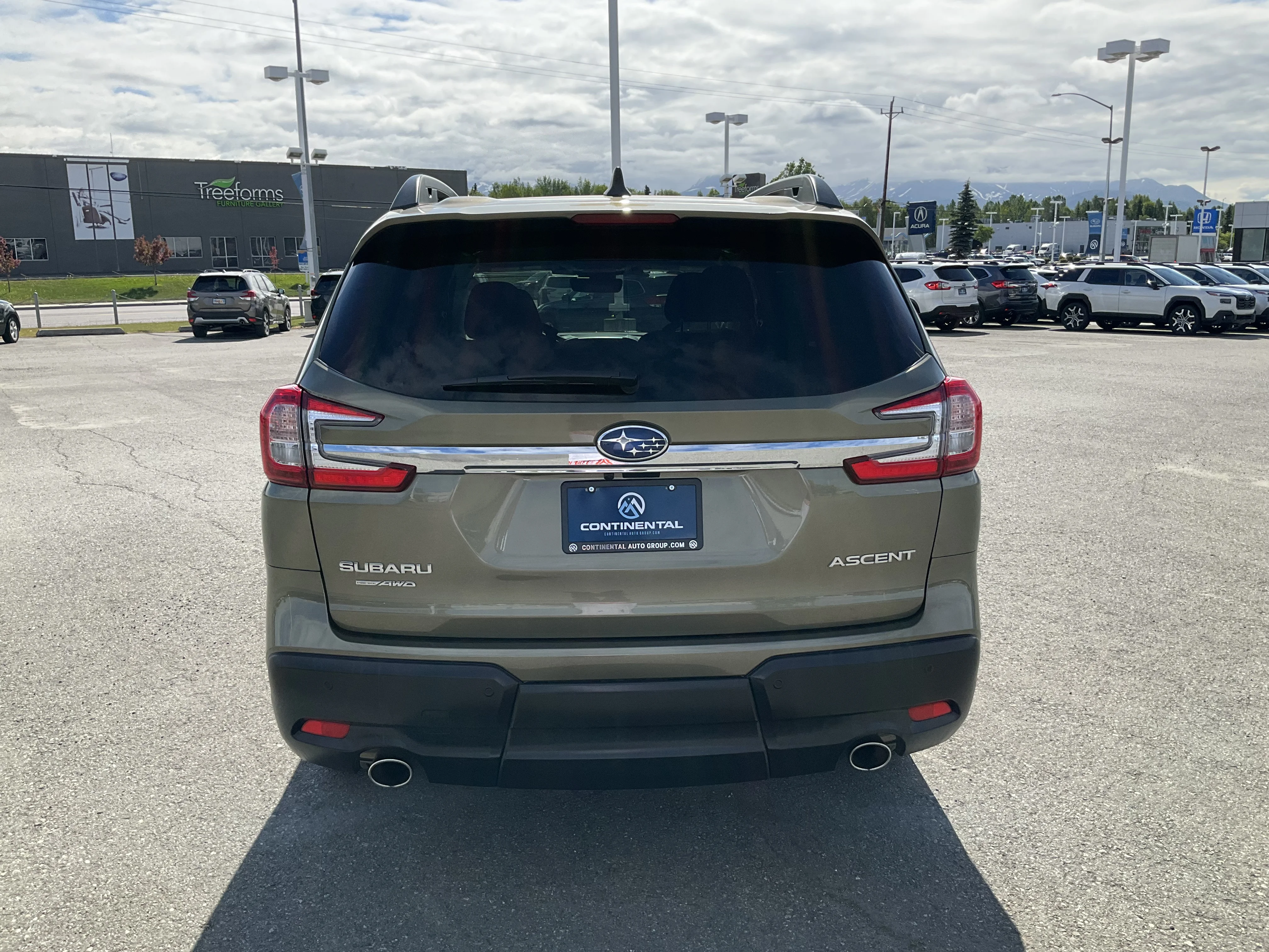 Used 2025 Green Subaru Premium image 4