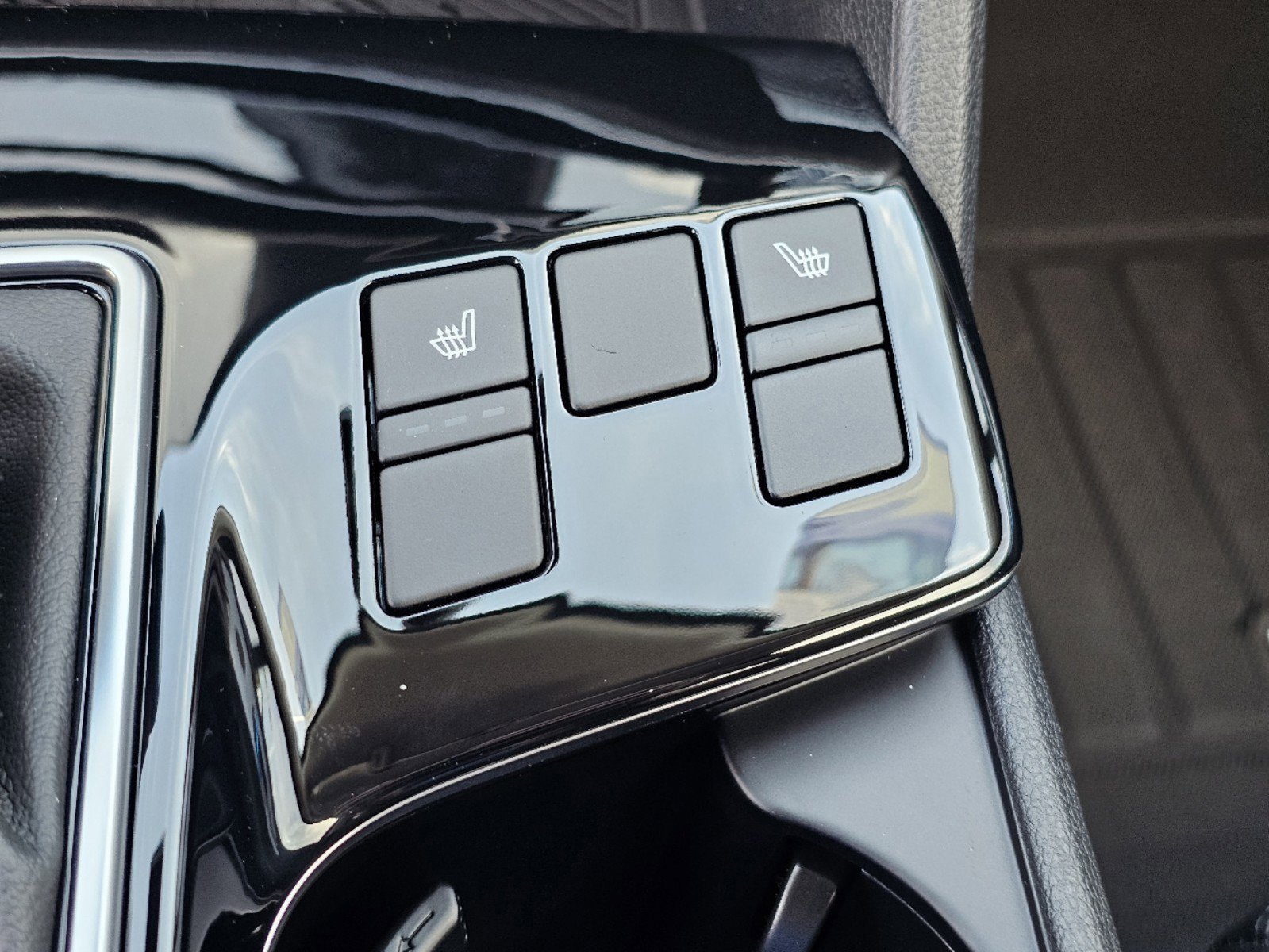 2025 Kia Sportage EX - Photo 28