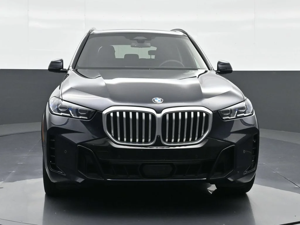 Used 2024 Black BMW xDrive40i image 13