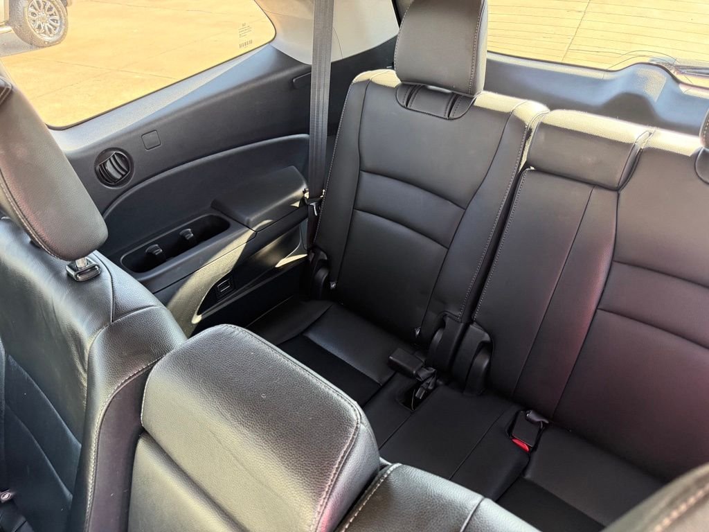 Used 2020 Black Honda EX-L image 21