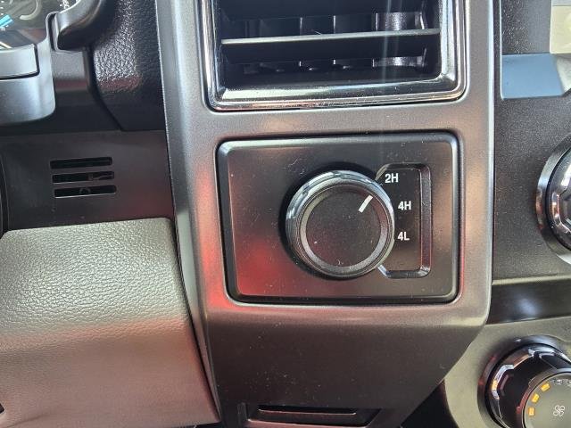 Used 2019 Magnetic Metallic FORD XLT image 18