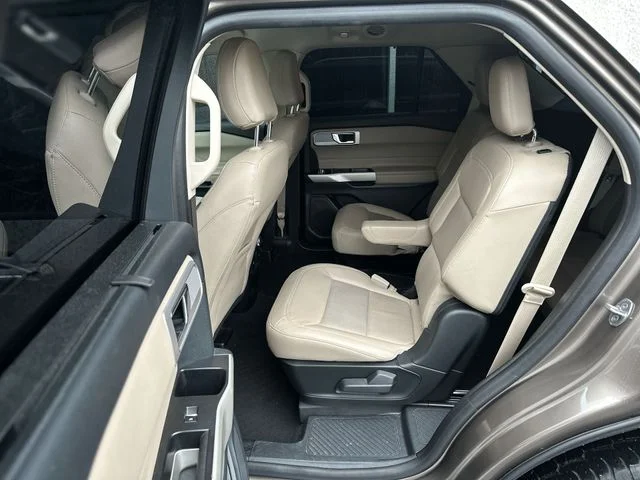 Used 2021 Gray Ford Limited image 23