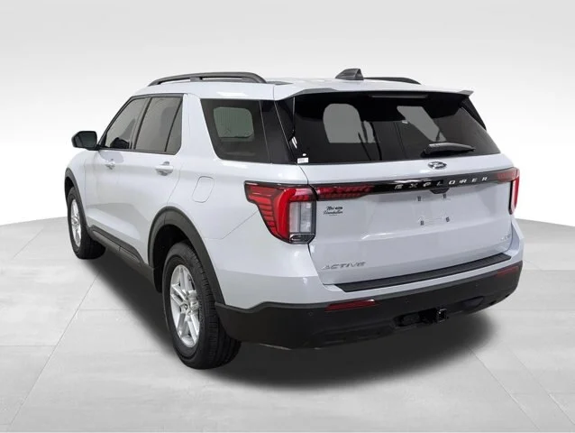 New 2026 Space White Metallic Ford Active image 54