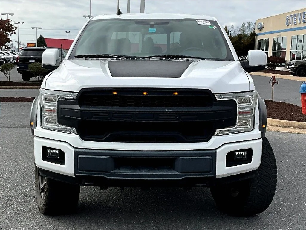Used 2019 White Ford Lariat image 11