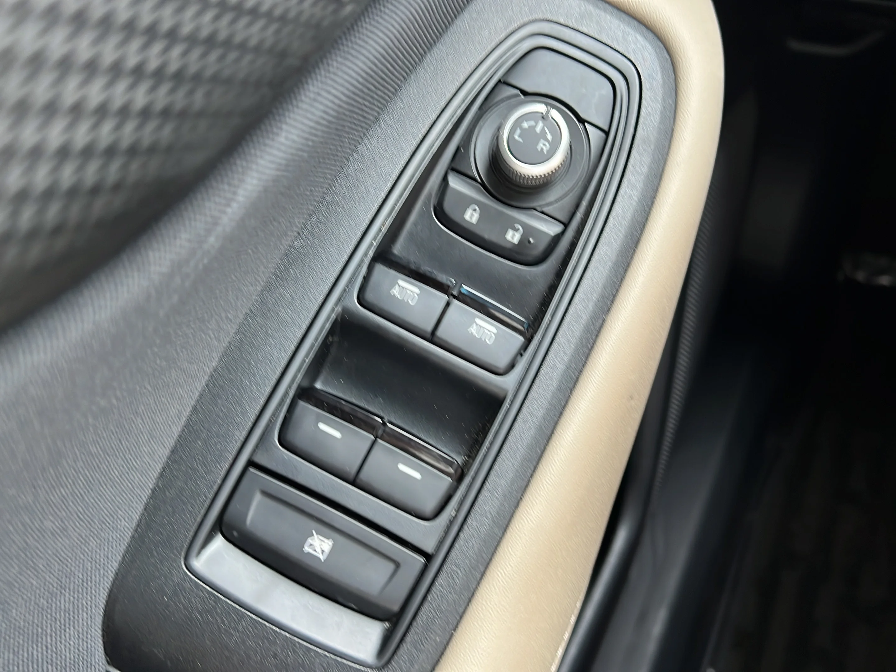Used 2020 Tungsten Metallic Subaru Premium image 18