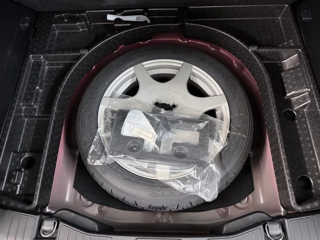 Used 2020 Red Ford SE image 37