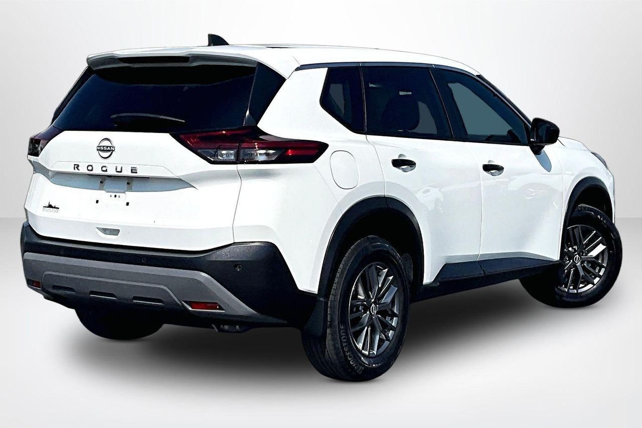 Used 2023 Glacier White Nissan S FWD image 6