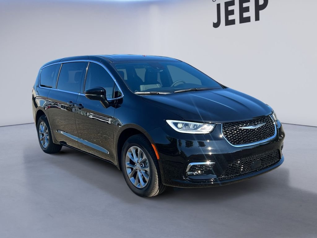 2026 Chrysler Pacifica Select - Photo 8