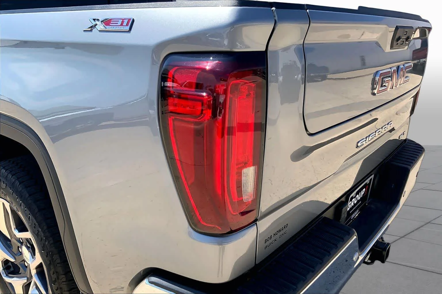 Used 2024 Sterling Metallic GMC SLT image 29