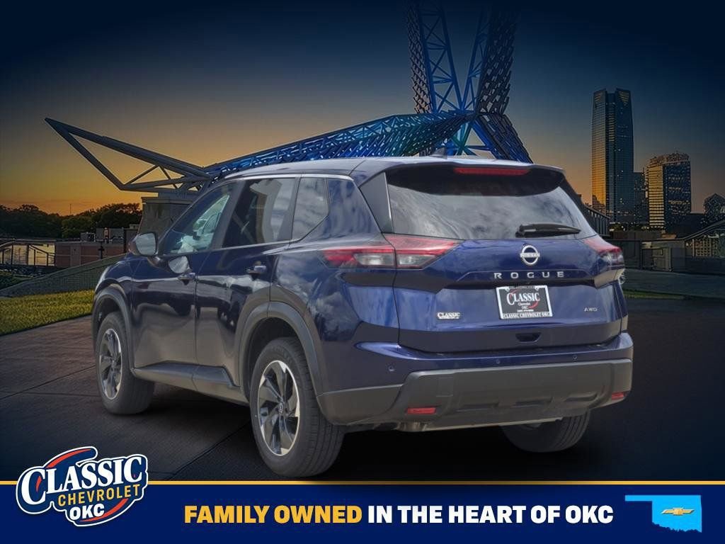 Used 2025 Blue Nissan SV image 5