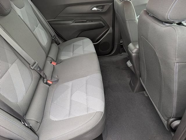2027 Chevrolet Bolt LT - Photo 13
